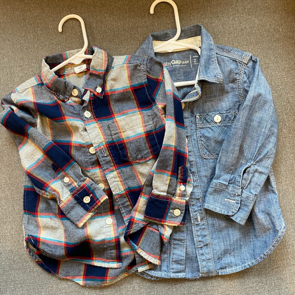 2 Gap button down shirts
